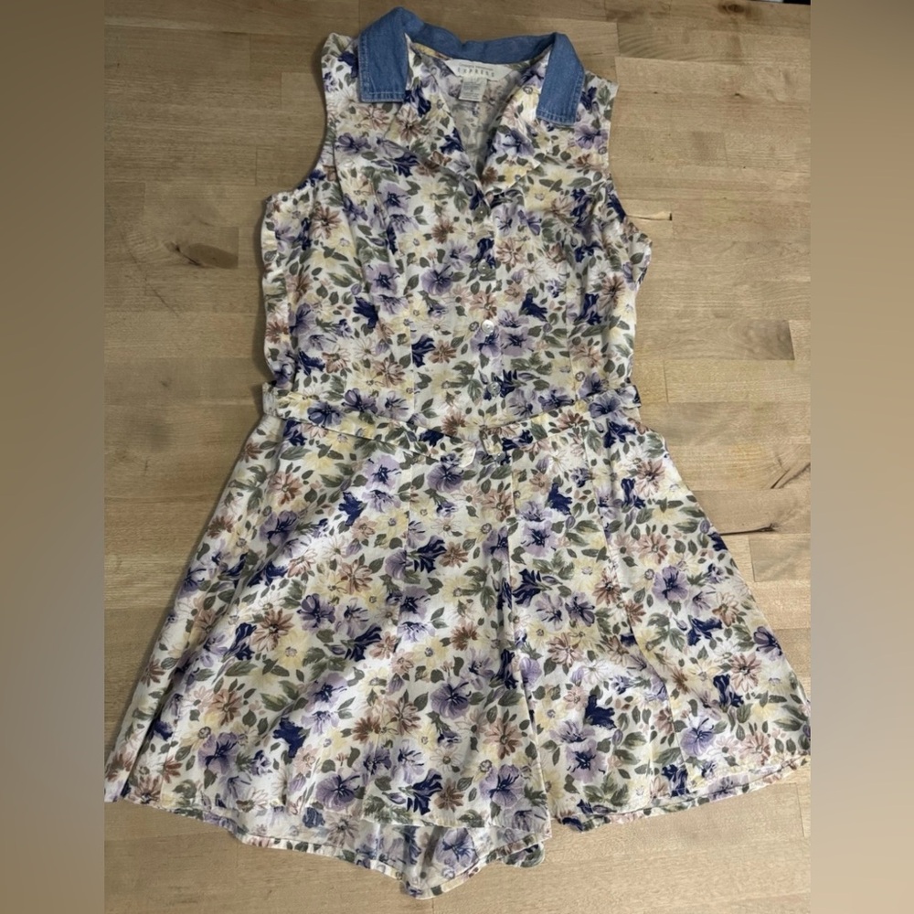 Vintage Express women’s Floral romper with denim Collar